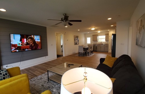 Jeffersonville Casa | 💥 Quiet Getaway - Minutes to Expo Center 💥