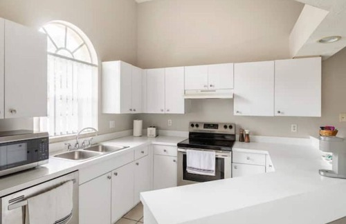 Nichols Casa | Quiet Getaway to Tampa & Orlando