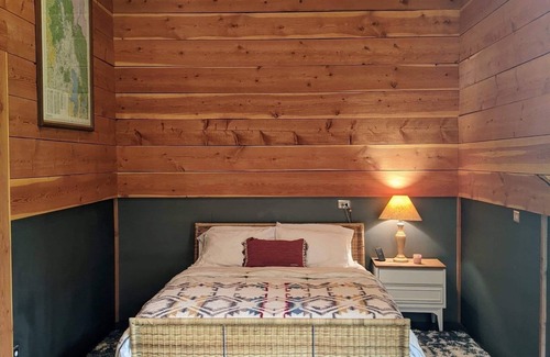 Bigfork Otro | Quiet getaway with land for kids and pets to roam!