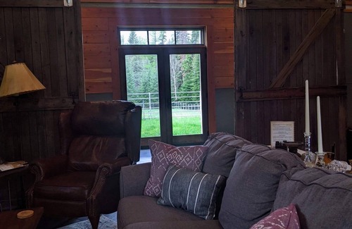 Bigfork Otro | Quiet getaway with land for kids and pets to roam!