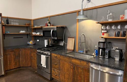 Bigfork Otro | Quiet getaway with land for kids and pets to roam!