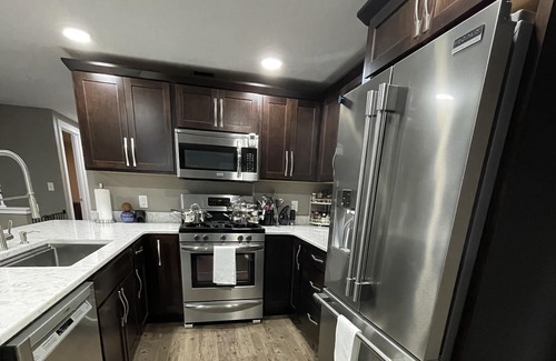 Northview Casa | Quiet GrandRapids Home Near lake. 8miles from downtown.