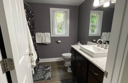 Northview Casa | Quiet GrandRapids Home Near lake. 8miles from downtown.