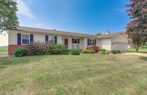 New Haven  Huron County Casa | Quiet Greenwich Home with Pool and Screened Porch!