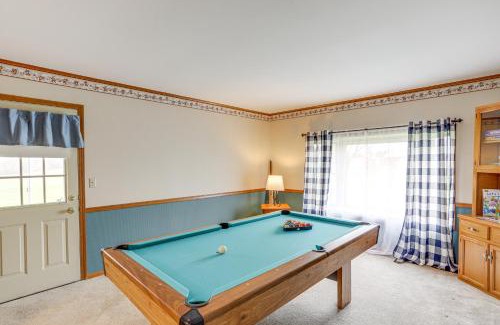 New Haven  Huron County Casa | Quiet Greenwich Home with Pool and Screened Porch!