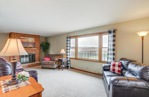 New Haven  Huron County Casa | Quiet Greenwich Home with Pool and Screened Porch!