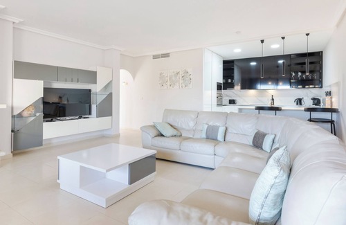Diputación de Rincón de San Ginés Apartamento | Quiet ground floor 3 bedroom apartment - private patio - pools with jacuzzi