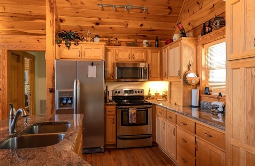 Topton Cabina | Quiet Haven Mountain Top Cabin - 3 Bedroom Cabin w/ Breathtaking Views