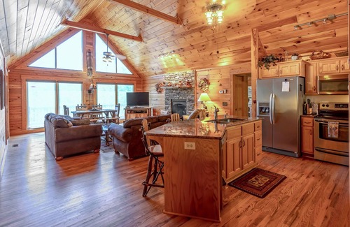 Topton Cabina | Quiet Haven Mountain Top Cabin - 3 Bedroom Cabin w/ Breathtaking Views