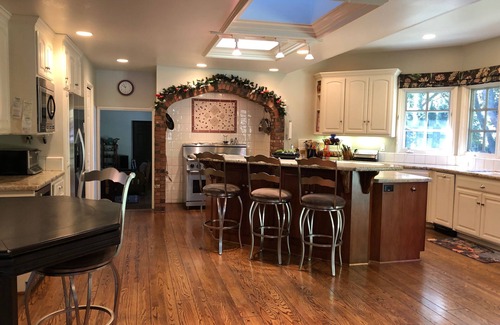 La Canada Flintridge Casa | Tranquilo escondite a las afueras de la civilización, cerca de Rose Bowl y Pasadena
