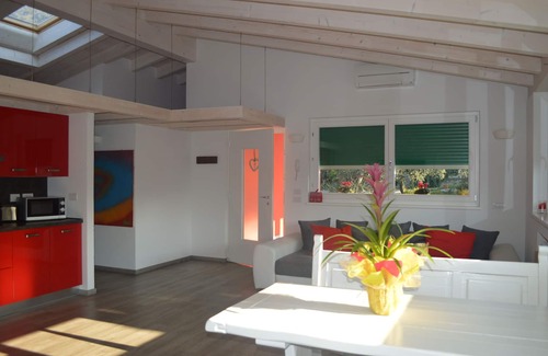 Malcesine Apartamento | Vacaciones tranquilas, en una zona rodeada de vegetación, a tiro de piedra del centro.