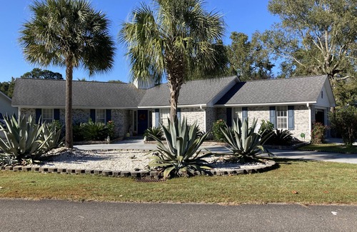 Socastee Casa | Quiet Home Close to Beach w/ Private Pool
