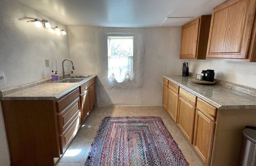 Valdez Casa | Quiet Home in Arroyo Seco