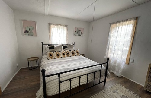Valdez Casa | Quiet Home in Arroyo Seco