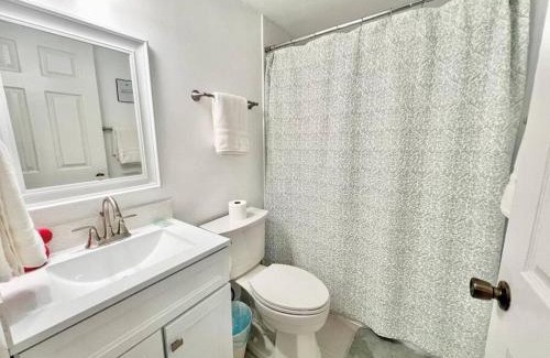 Fairvilla Casa | Quiet home in Metrowest