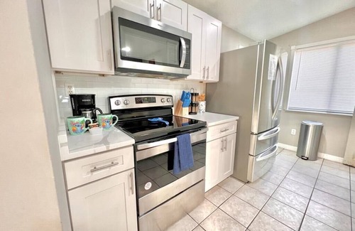 Fairvilla Casa | Quiet Home in Metrowest