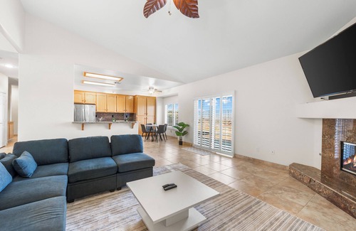 Palmdale Casa | Quiet home in West Palmdale Hills W/Pool