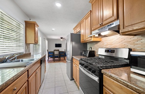 Ellenwood Casa | Quiet Home Minutes to Airport & Downtown Atlanta