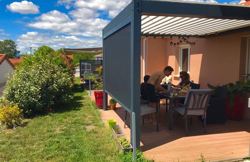 Orbeil Casa | Quiet house and garden for 5 near the volcanoes