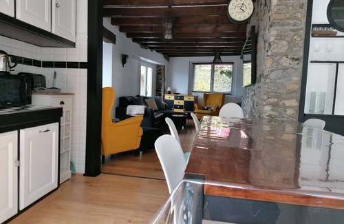 Lugrin Casa | Casa tranquila con hermosa vista al lago, ideal para paseos familiares