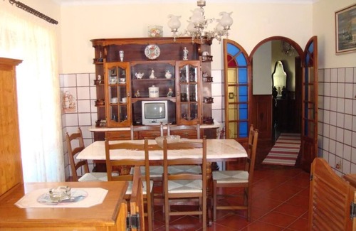 Nazare Villa | Casa tranquila con jardín cerca de las playas y vistas al mar