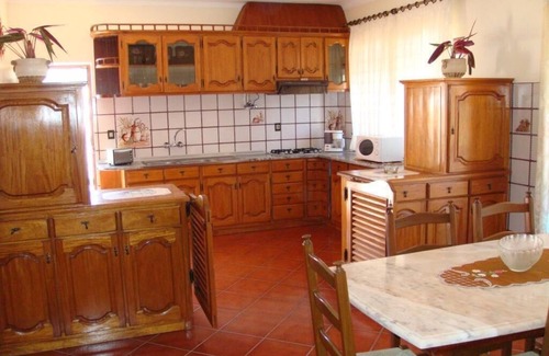 Nazare Villa | Casa tranquila con jardín cerca de las playas y vistas al mar