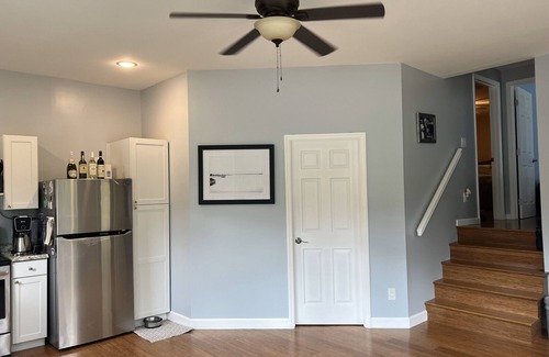 Steele Creek Cabaña | Quiet Lakefront Escape