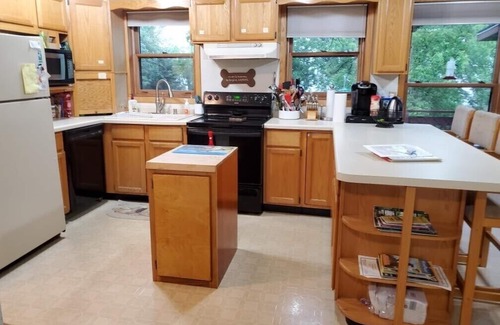 Fox Lake Casa | Tranquila casa frente al lago en 5 acres