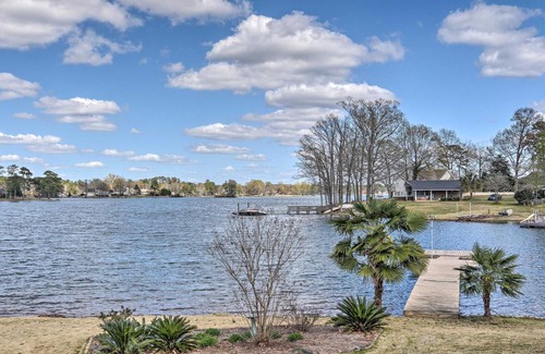 Chapin Casa | Quiet Lakefront Retreat with Boat Ramp and 2 Docks