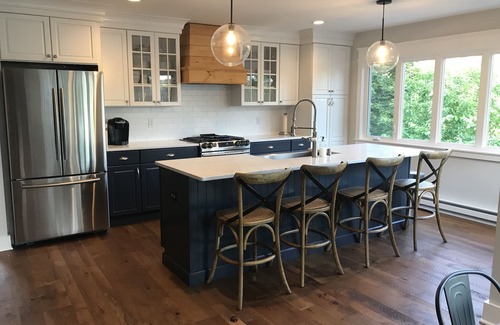 Holmes Casa | Retiro tranquilo frente al lago a solo 80 minutos de la ciudad de Nueva York - con muelle privado