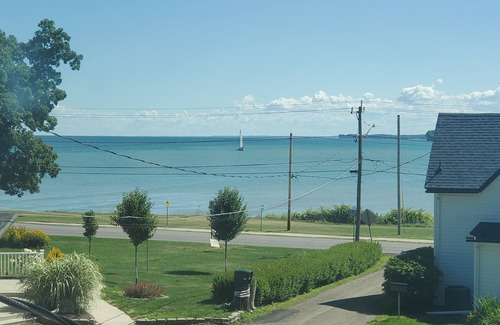 Dunkirk Cabaña | Quiet lakeview deluxe cottage borders bird santuary 250 feet from the beach.