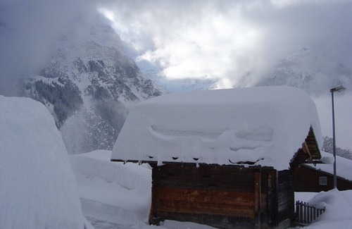 Grindelwald Chalet De Esquí | Un lugar tranquilo, justo al lado de la escuela de esquí con vistas a la cara norte del Eiger