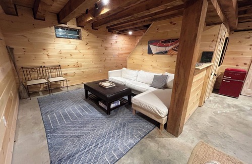 Meredith Casa | Quiet location on Lake Waukewan, minutes to Meredith center. Pet-Friendly