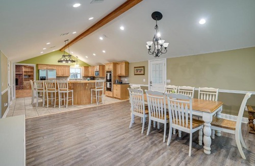 Lawson Casa | Quiet Marion Getaway with Fireplace!