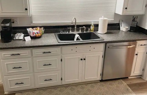 Billings Casa | Quiet & Minutes to Both Hospitals, Airport, Downtown, & Colleges