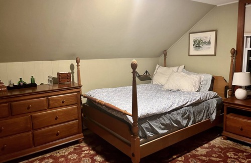Williamstown Casa | Quiet mountain home w/ brook; walking distance to Spring street.