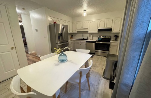 Weaverville Apartamento | Quiet mountain retreat convenient to hiking and Asheville