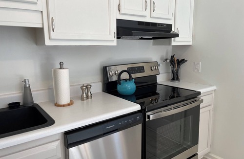 Weaverville Apartamento | Quiet mountain retreat convenient to hiking and Asheville