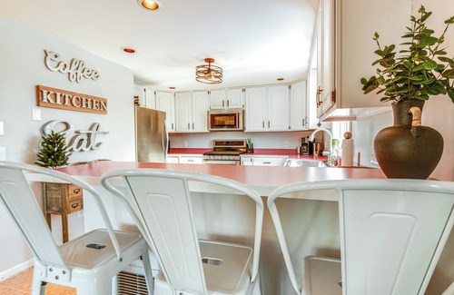 Fryeburg Casa | Quiet Mountain-View Home Near Conway & Hiking