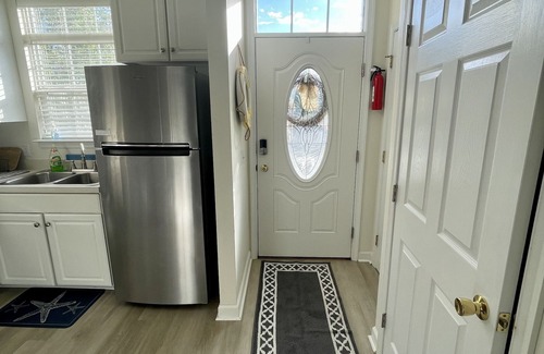 Frankford Casa | Quiet Neighborhood 2BR Townhouse 1.5 miles to beach
