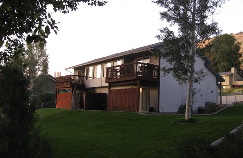 Gleed Casa | Quiet neighborhood near golf course