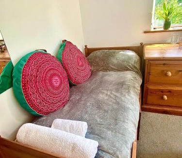 New Forest District Casa | Quiet New Forest attic room den
