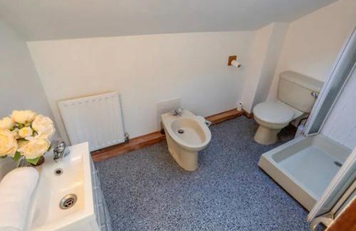 New Forest District Casa | Quiet New Forest attic room den