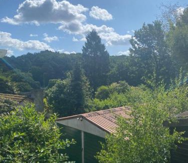 New Forest District Casa | Quiet New Forest attic room den