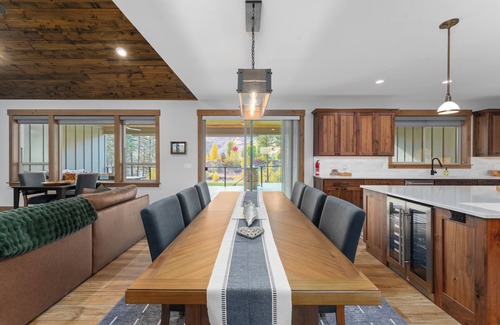Pateros Casa | Quiet New Home on Methow River secluded! Near Golf, Trails and Winery’s