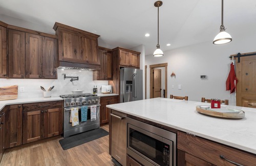 Pateros Casa | Quiet New Home on Methow River secluded! Near Golf, Trails and Winery’s