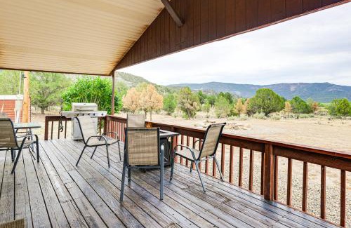 Pagosa Springs Casa | Quiet Pagosa Springs Cabin Lake and Mountain Views!