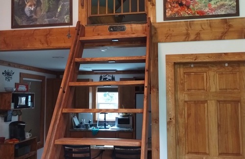 Rutherfordton Cabina | Quiet, Peaceful, Cozy Cabin Near the Tryon International Equestrian Center