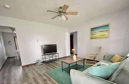 Franklin Casa | Quiet, Peaceful Home in Franklin, Sleeps 6!