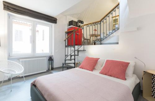 Rione XIV Borgo Apartamento | Quiet pied a terre with terrace in Borgo Pio